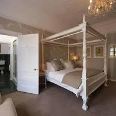 Kingslyn Boutique Guest House-3